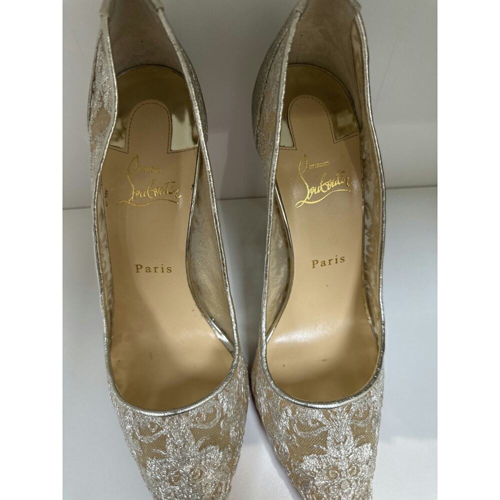 Christian Louboutin Gold Lace Pointed Heels Size40.5 Like New with Box & Dustbag - Picture 4 of 5